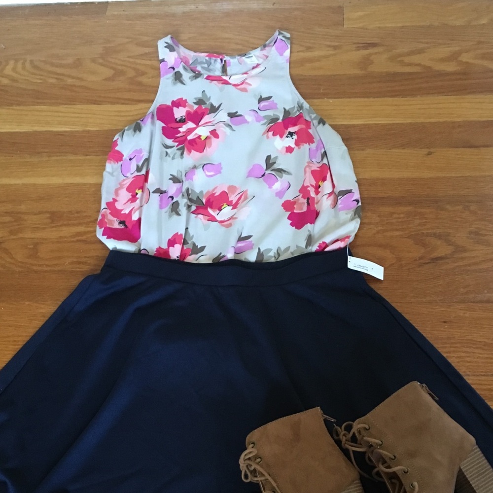 Floral sleeveless blouse